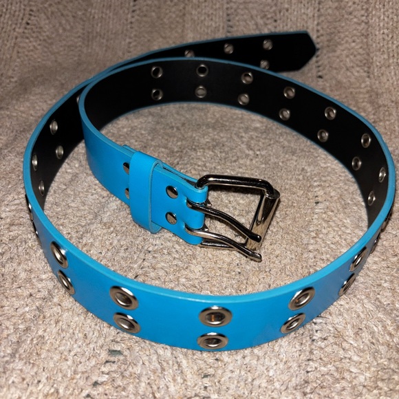 Accessories - Double-Prong Grommet Belt in Bright Blue Size Large 41” Punk 80s 90sY2K